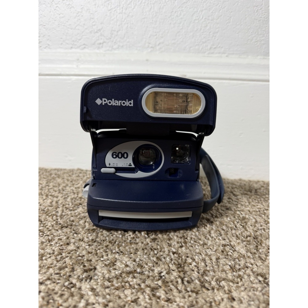 Polaroid 600 Instant Film Camera Blue OneStep Close-Up Uses 600 Film Untested